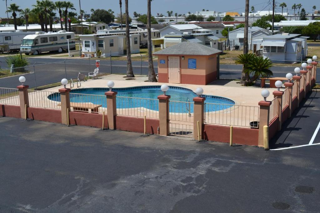 Deluxe Inn And Suites Weslaco Eksteriør bilde