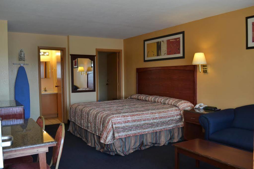 Deluxe Inn And Suites Weslaco Eksteriør bilde